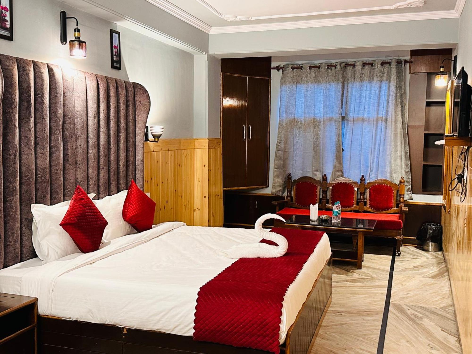 Hotel Avalanche ชิมลา ภายนอก รูปภาพ